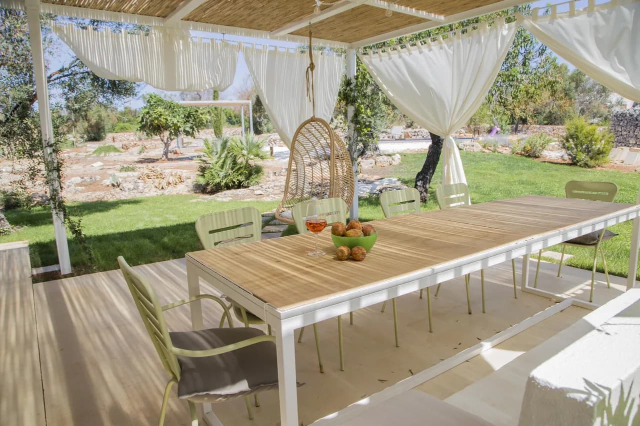 Beautiful Villa Surrounded by Green Space photo 5