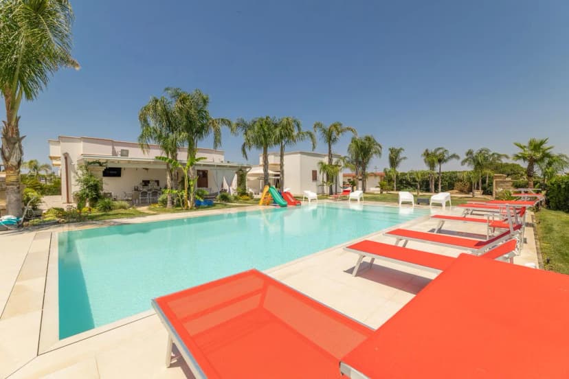 Lovely 6 Bedroom Mediterranean Villa