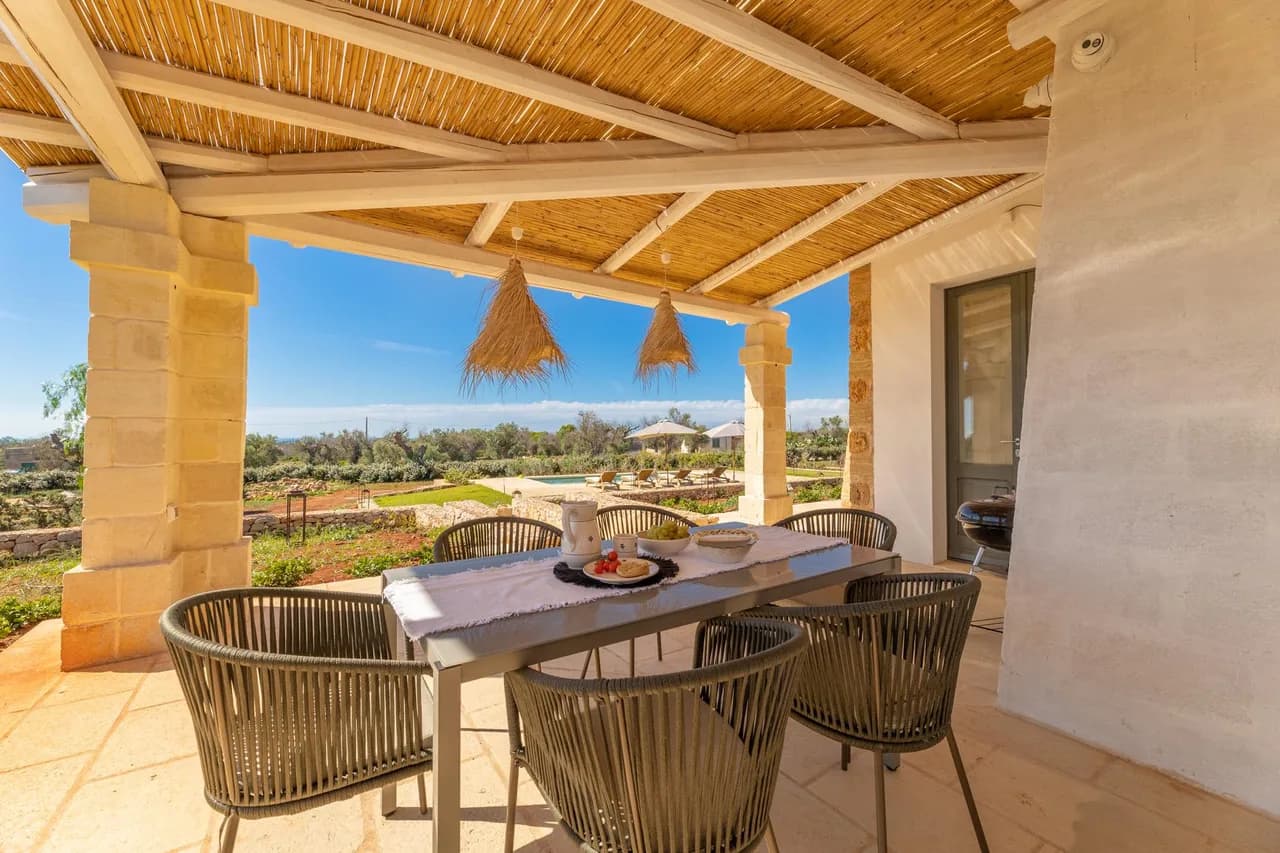 Mesmerizing 4 Bedroom Stone Villa photo 5