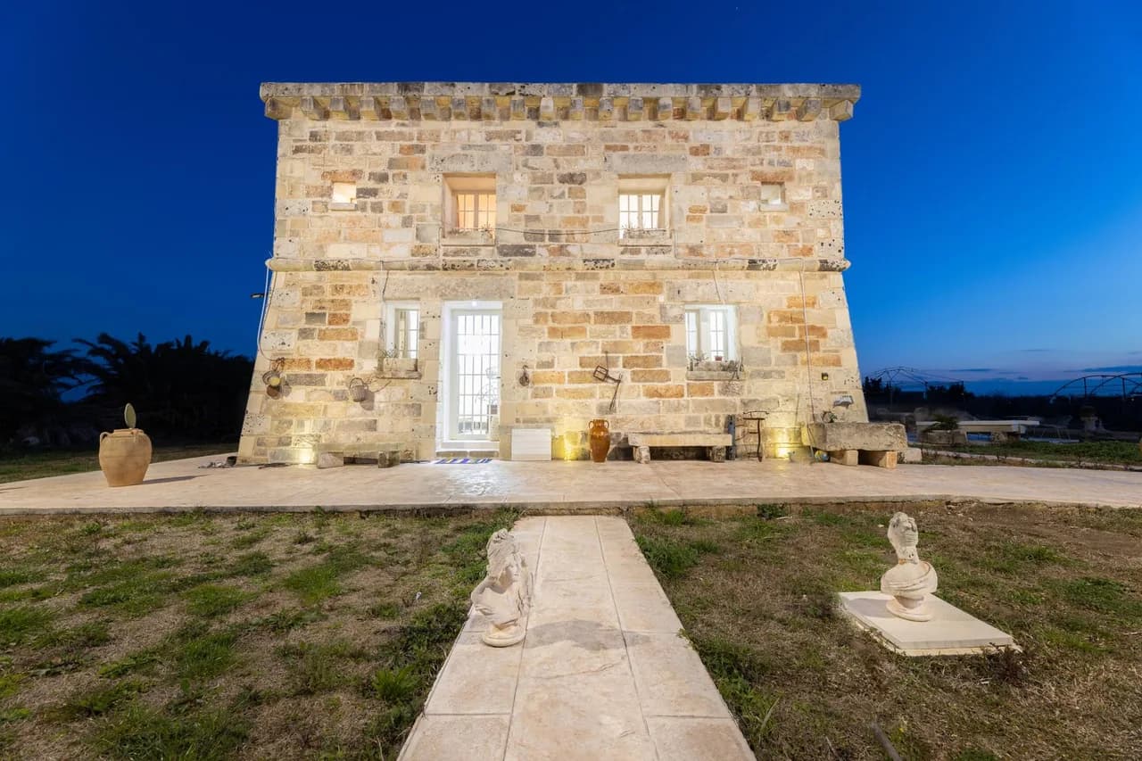 3 BR Mini Castle Tower in the Heart of Alliste photo 4