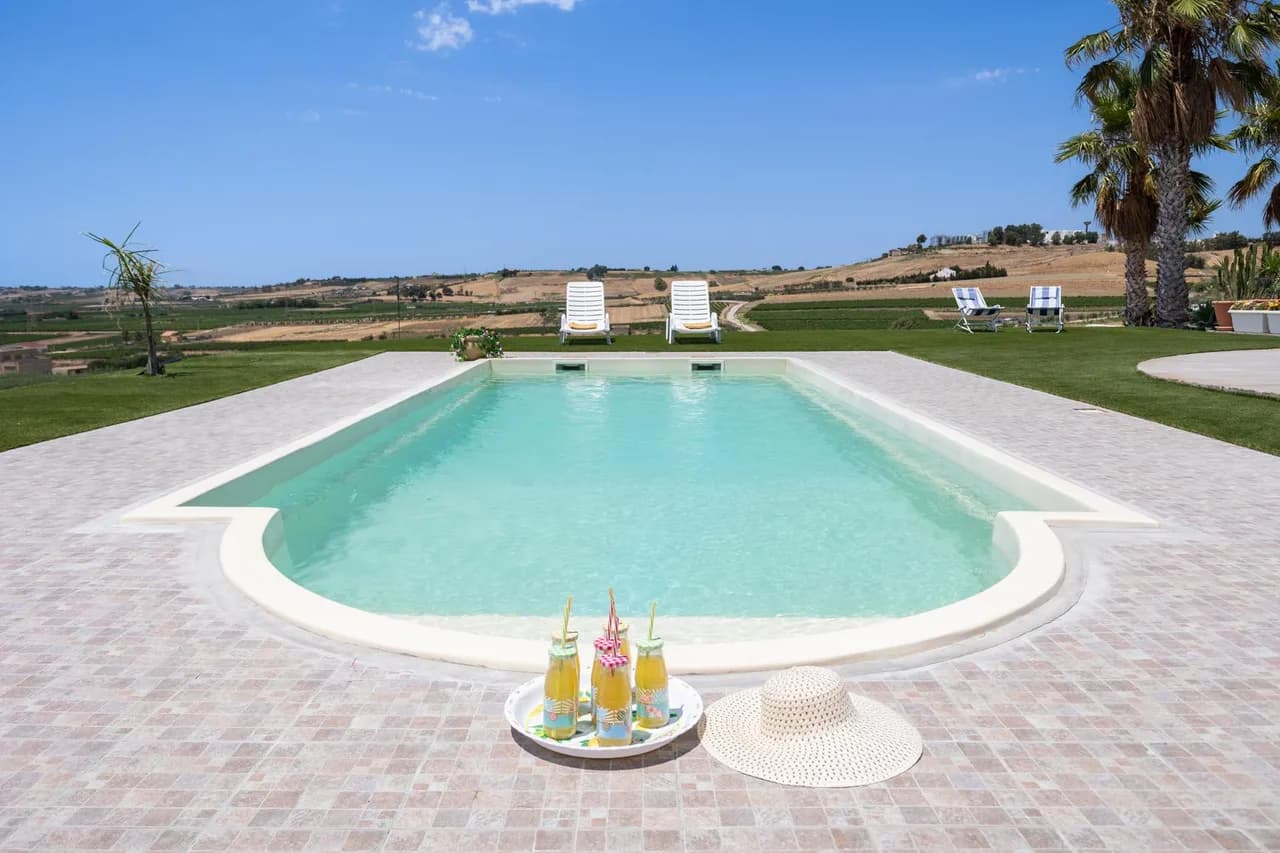Traditional Villa Located in the Plains of Menfi photo 5