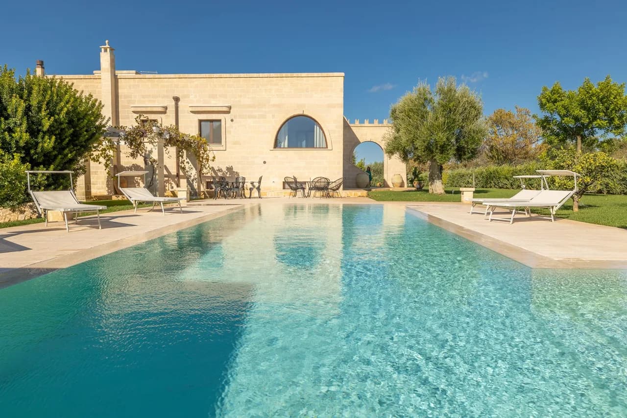 Amazing Villa in Carovigno with Crystal Clear Pool photo 4