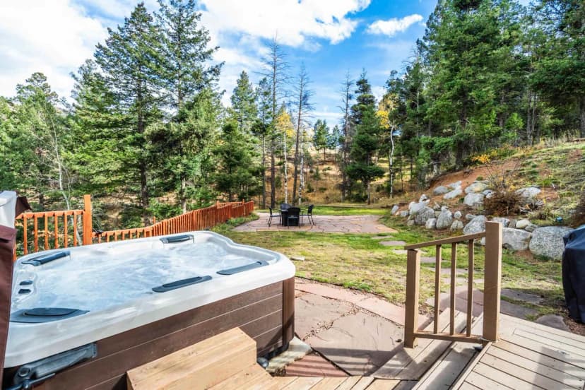 Mtn Getaway Near Pikes Peak | Hot Tub & Pool Table