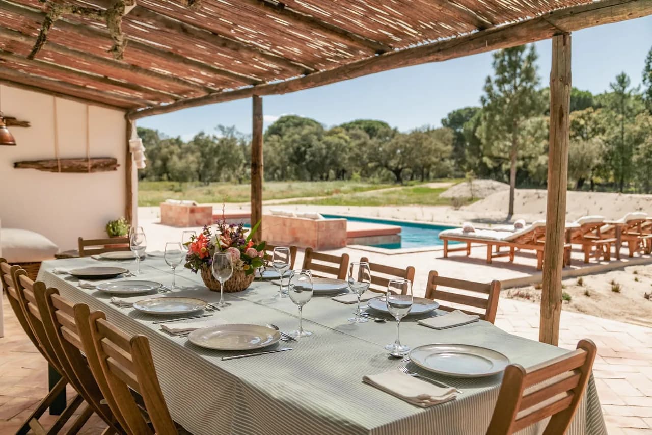 Perfect Villa With Astounding Level of Comfort photo 2