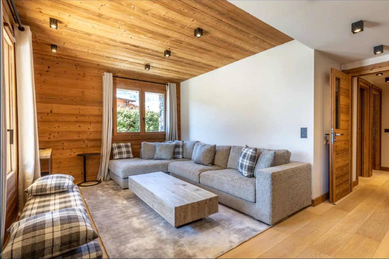 Exceptional apartment close to the center of the v photo 2
