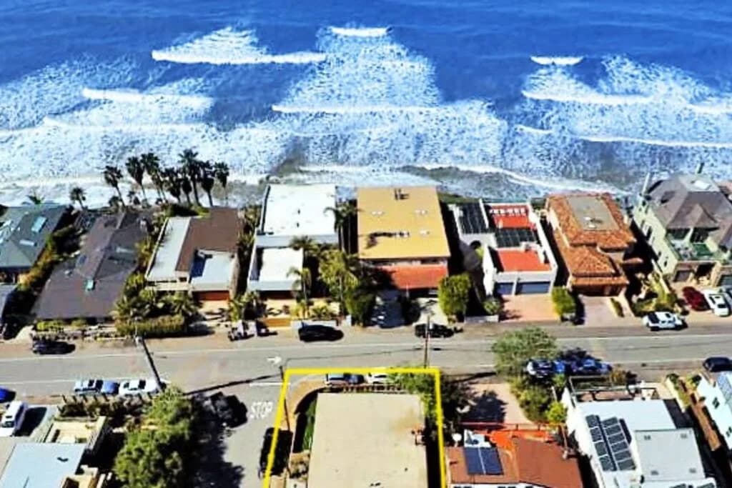 Beachside Three Bedroom Villa in San Diego photo 3