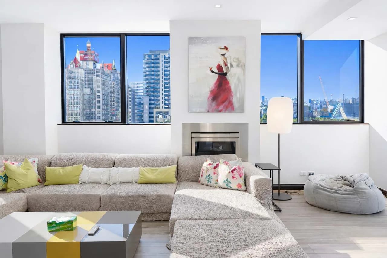 Accessible Luxury Penthouse in South Yarra photo 2