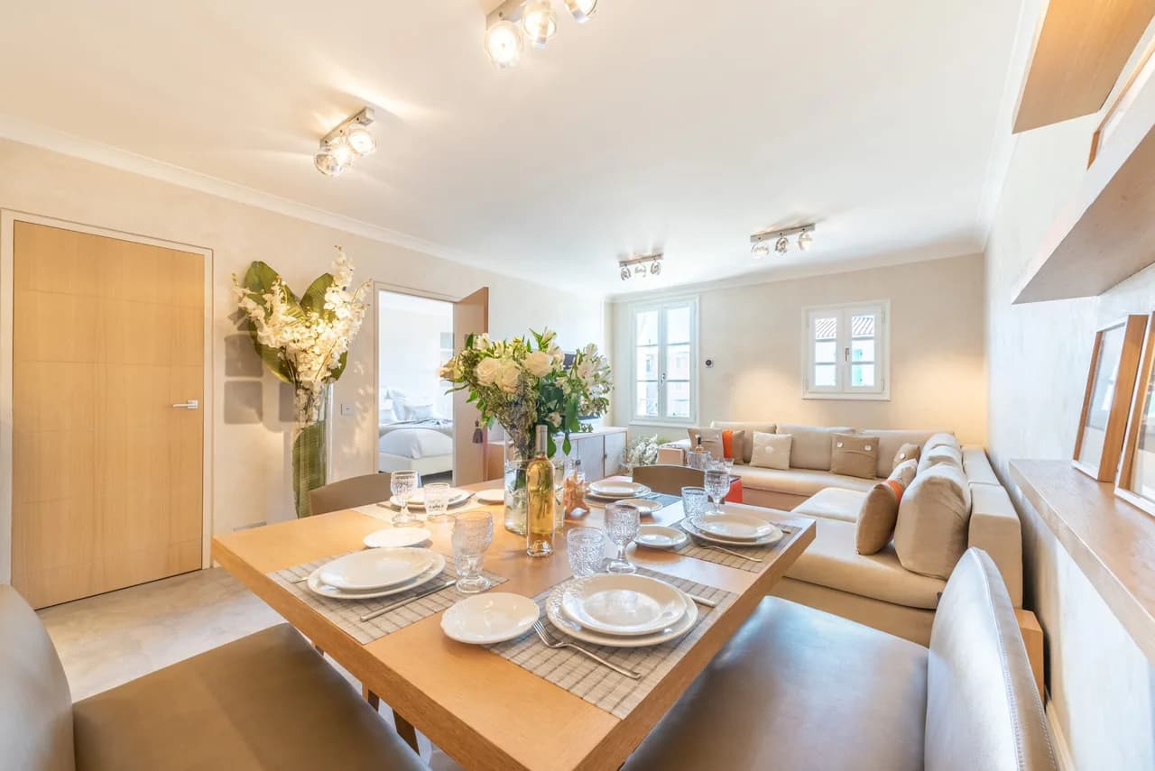 Luxury Furnished Apartment In An Ideal Location photo 5