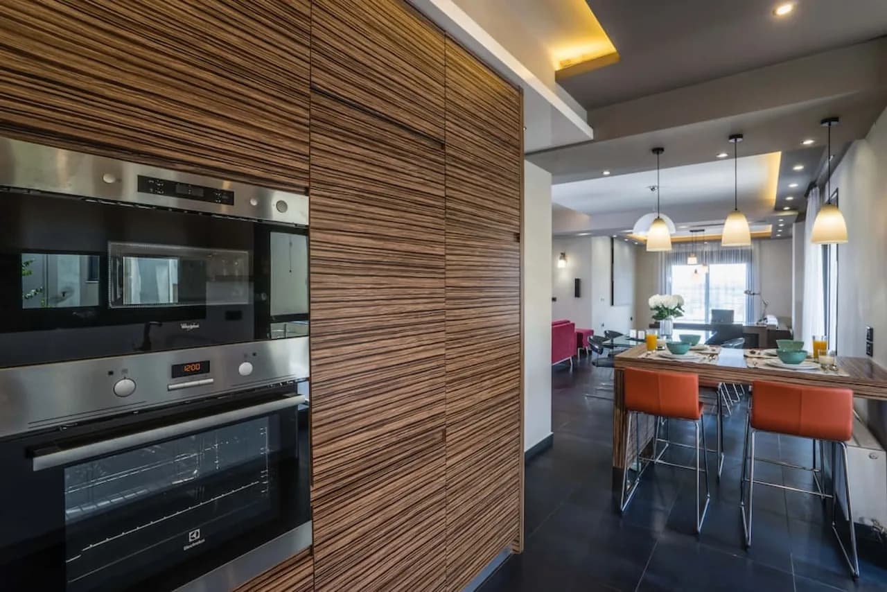 Modern Comfort w Stunning Seaview photo 3