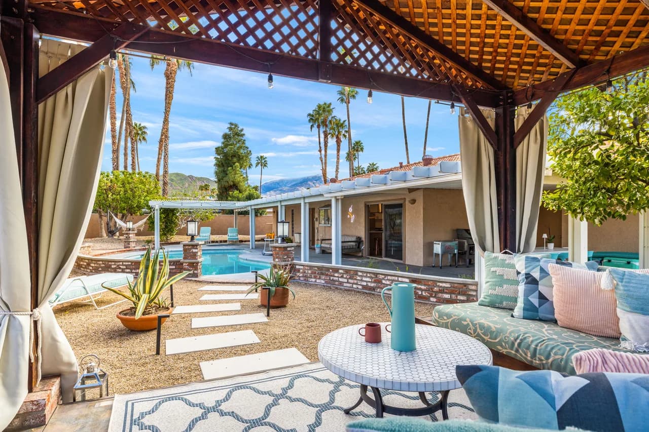 Resort-Style Backyard Villa in Palm Springs