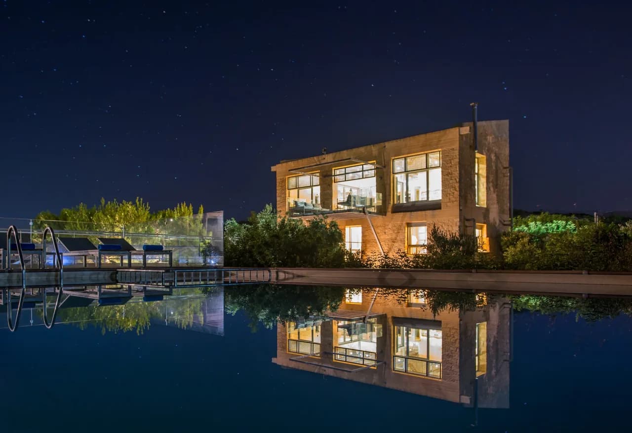 Paradise Hideaway with Seaview Pool photo 2