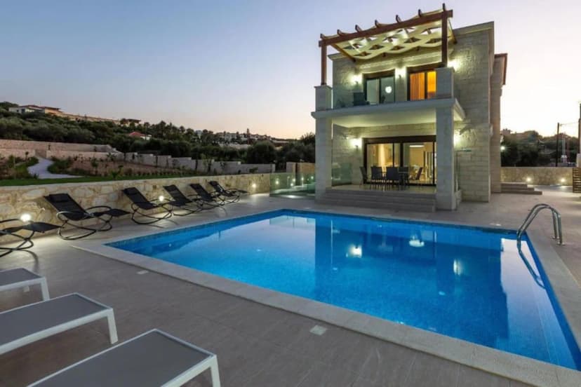 Ultimate Family Retreat in Picturesque Almirida