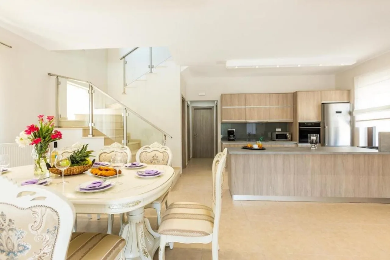 Ultimate Family Retreat in Picturesque Almirida photo 3