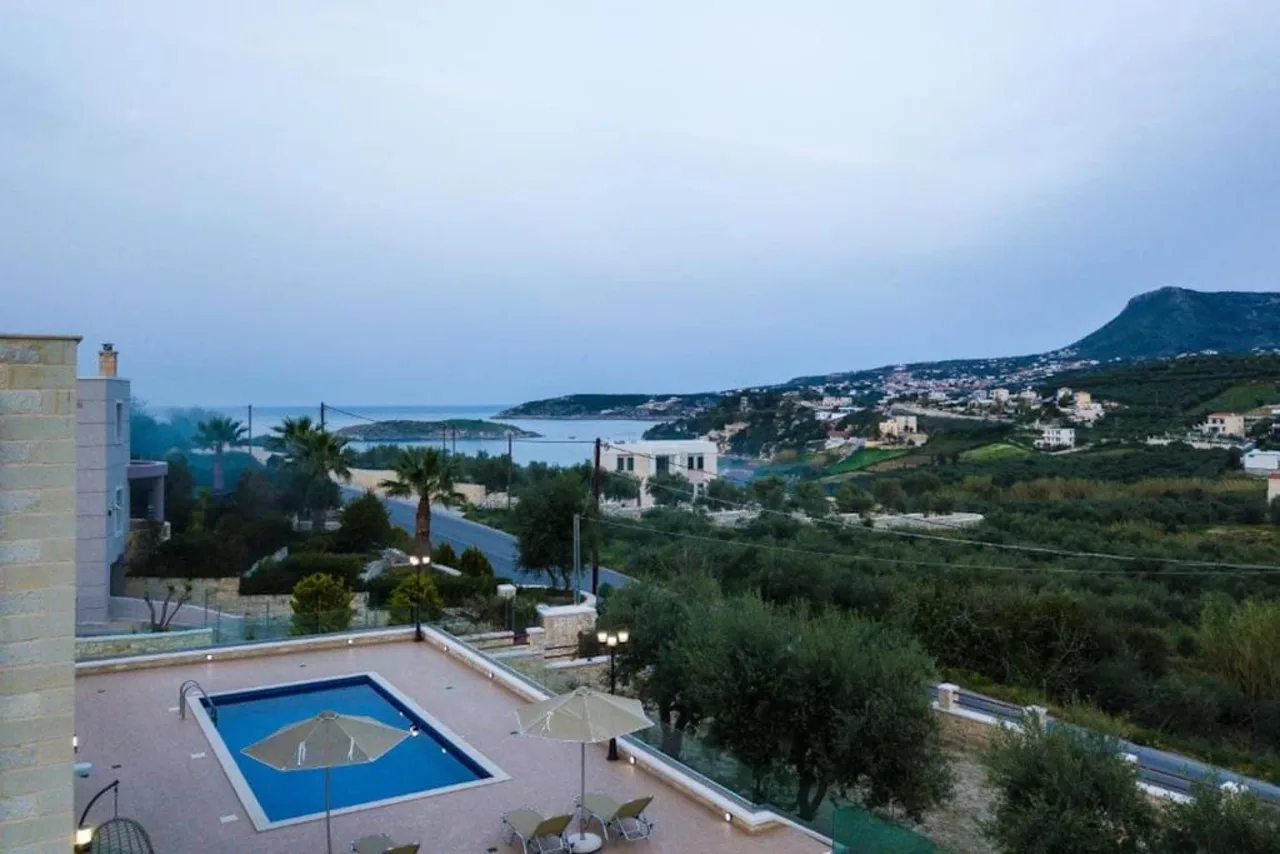 Modern Stone Villa with Sauna photo 5