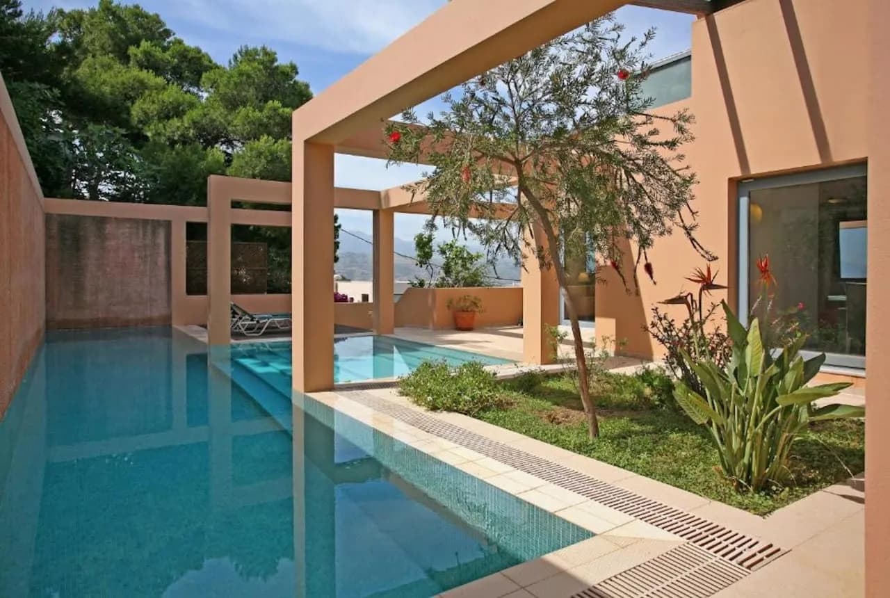 Majestic Views in a Luxurious Villa photo 4