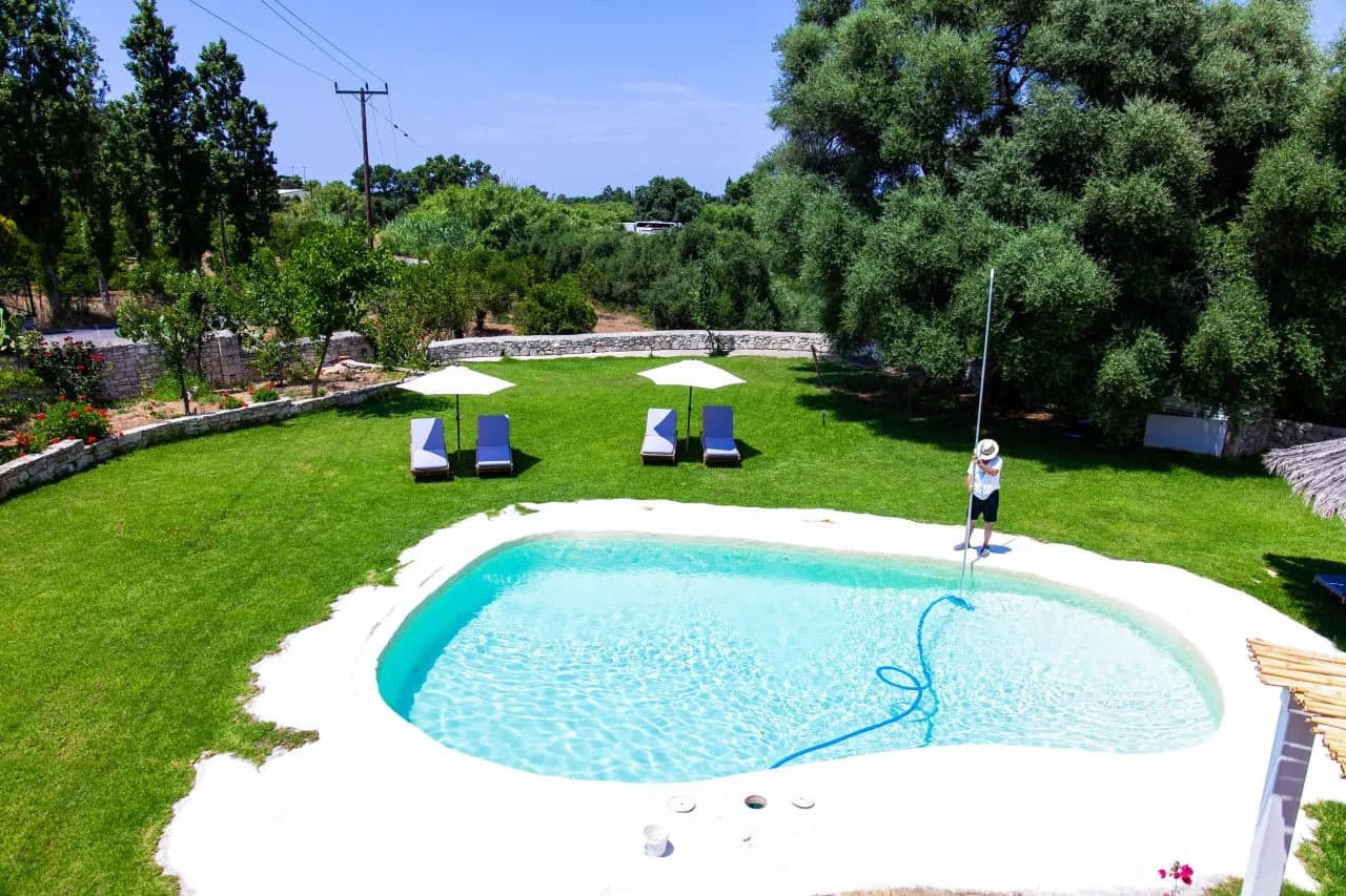 Beautiful Stone House with Garden and Pool photo 5