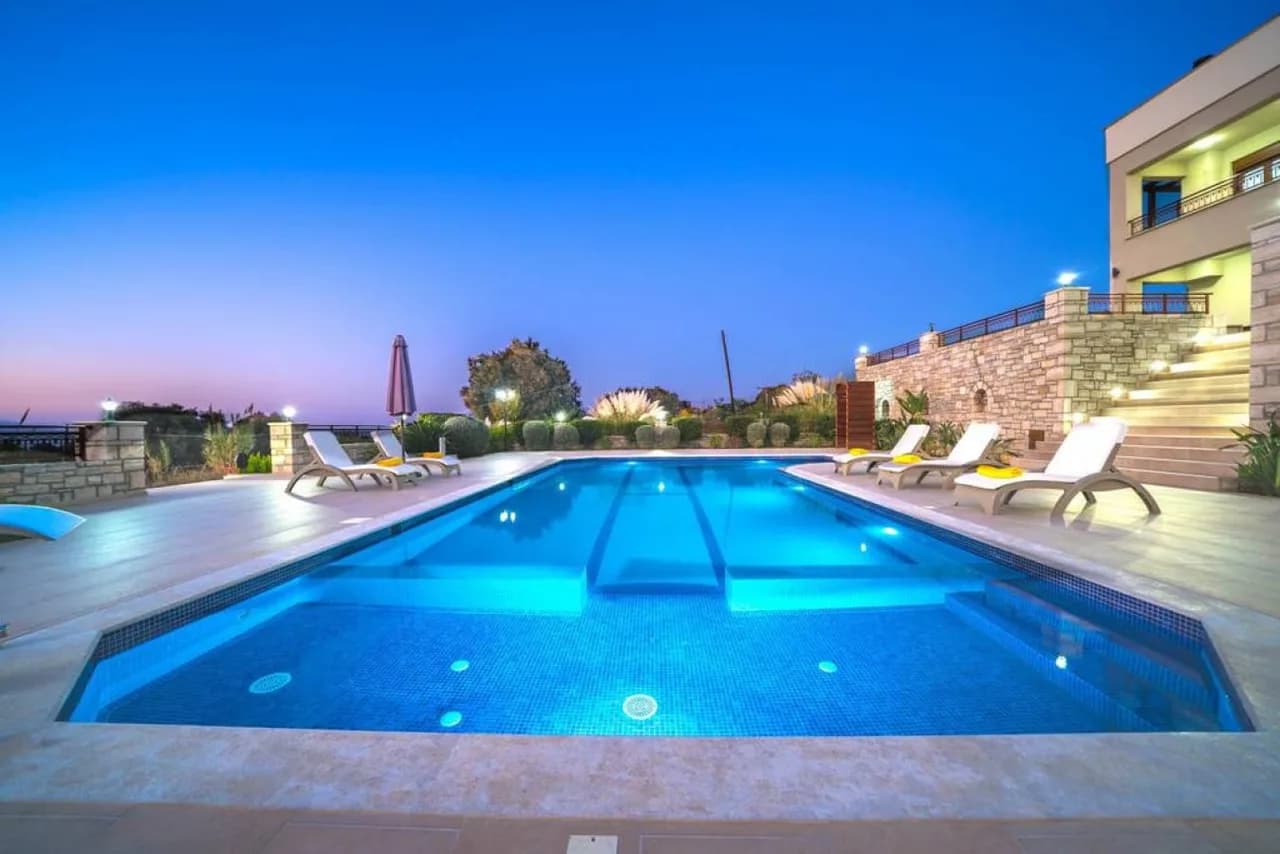 Extraordinary Villa Near The Beach photo 4