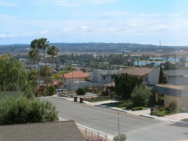 Panoramic View Luxury Home in San Diego photo 4