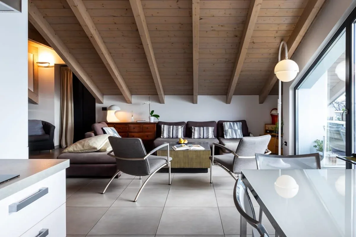 Lakeside Three-Bedroom Apartment in Italian Lakes photo 5