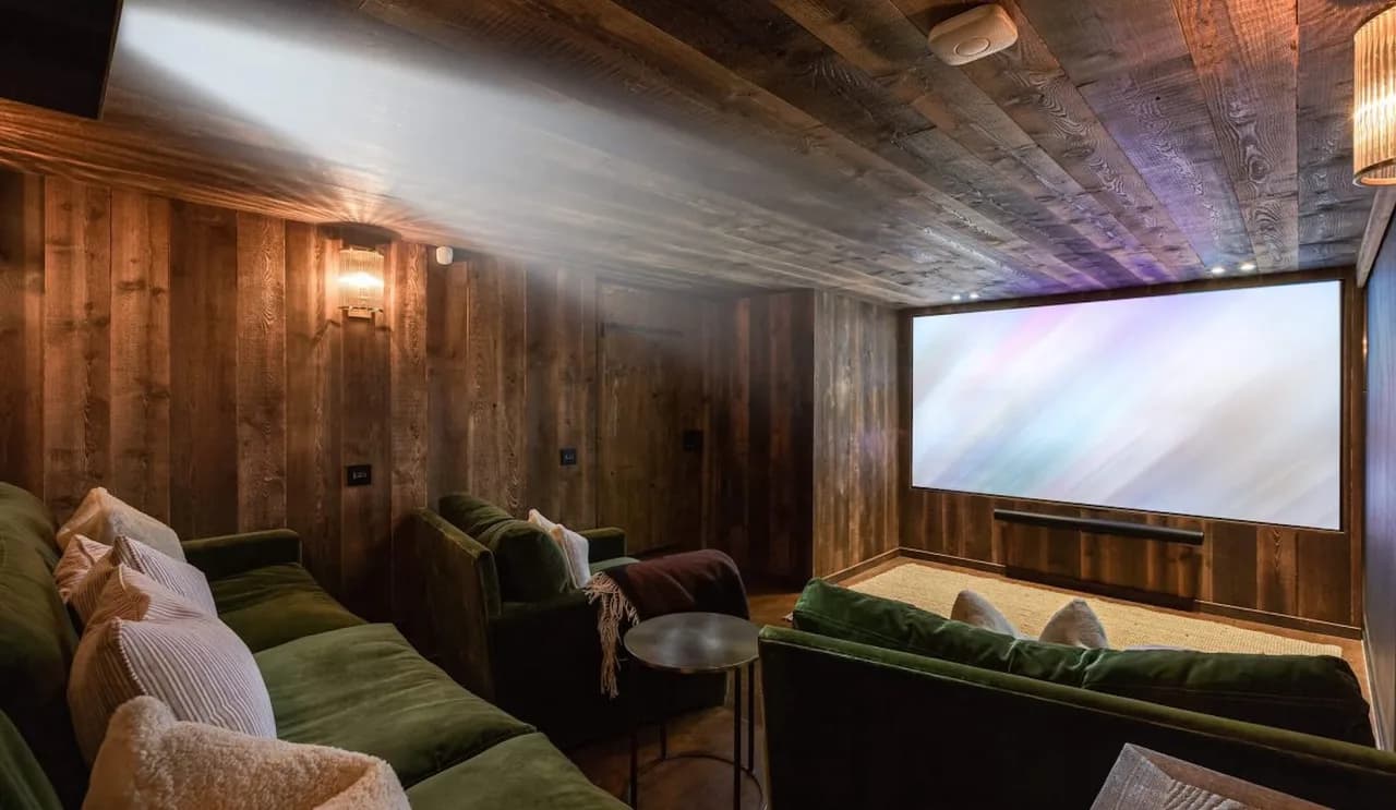 Beautifully Renovated Farmhouse With Sauna And Cinema photo 4