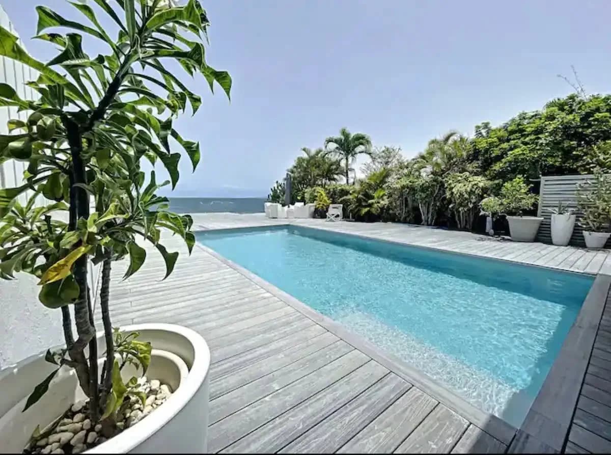 Stunning chic villa with private pool and jacuzzi
