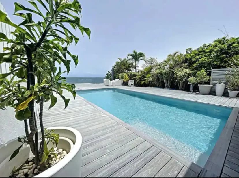 Stunning chic villa with private pool and jacuzzi