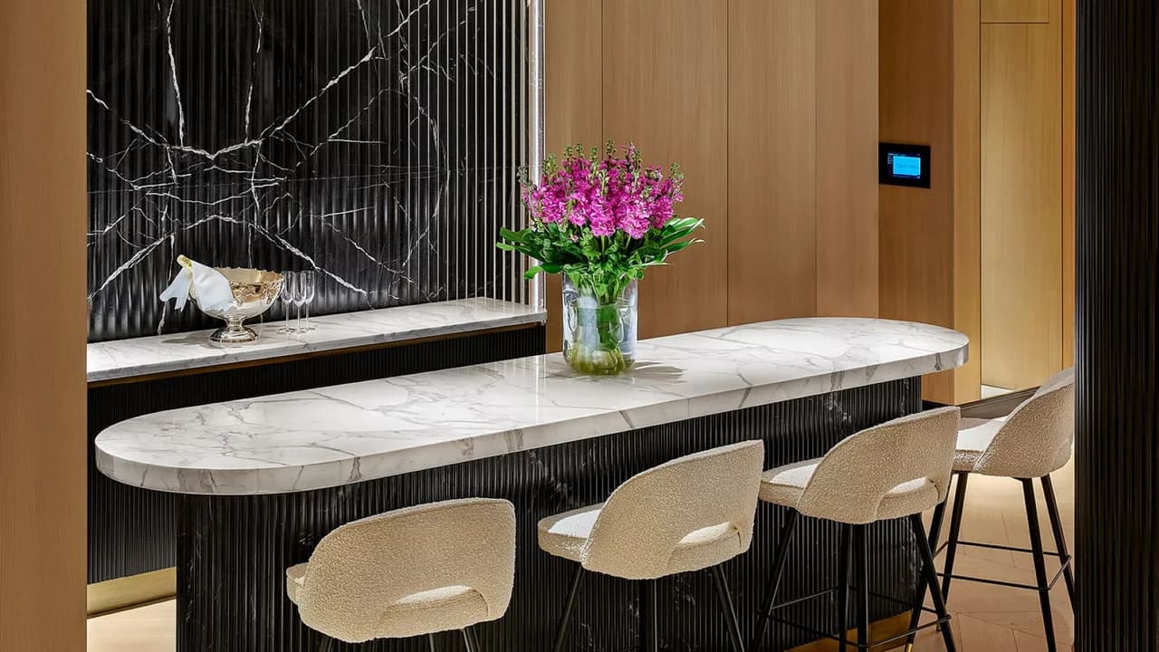 UNMATCHED LUXURY AT THE HEART OF THE CITY photo 2