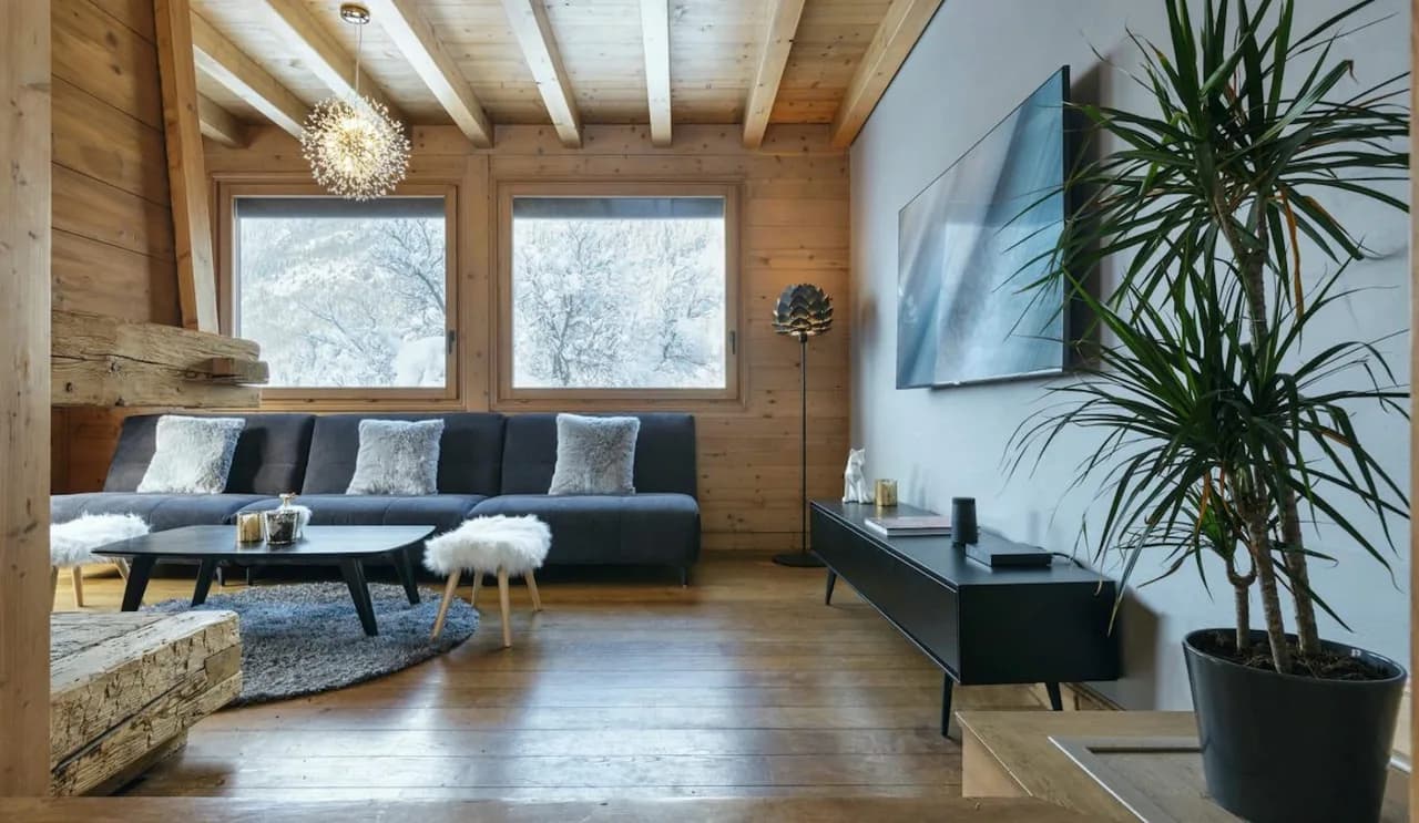 Stunning Family Chalet With Outdoor Jacuzzi photo 2
