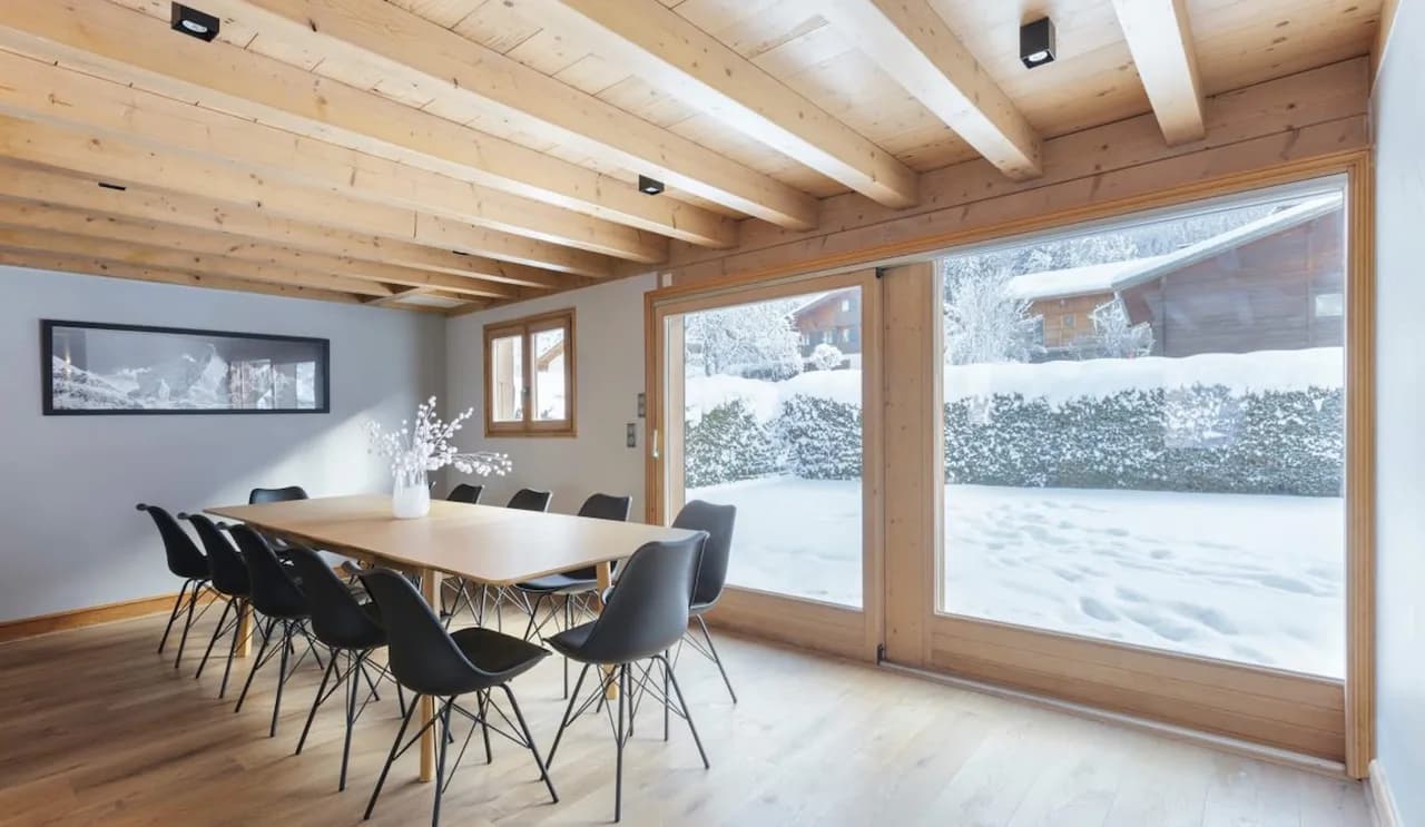 Stunning Family Chalet With Outdoor Jacuzzi photo 4