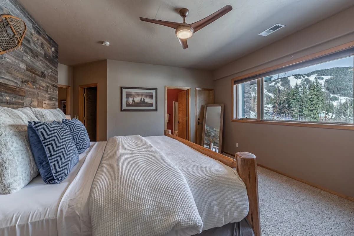 Mountain Modern Four Bedroom Home in Whitefish Montana photo 5