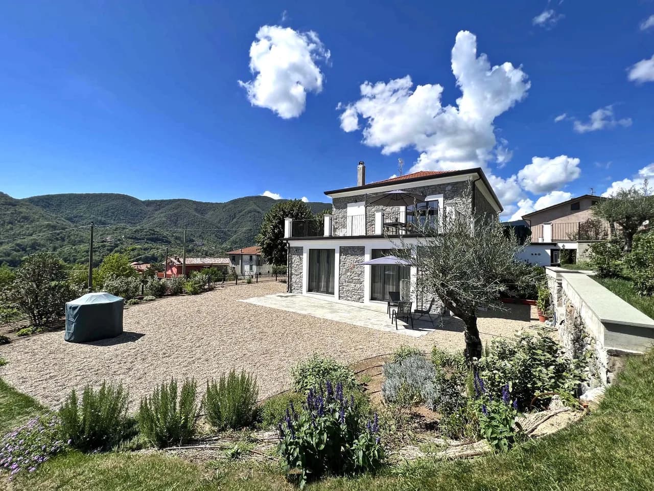 Beautiful Rustic Villa In Heart Of Lunigiana