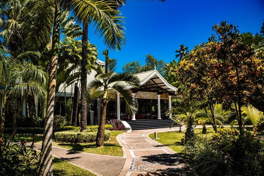 Luxury in Your Own Secret Paradise Garden photo 2