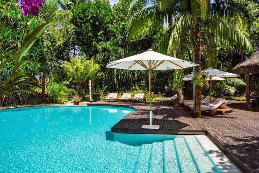Luxury in Your Own Secret Paradise Garden photo 4