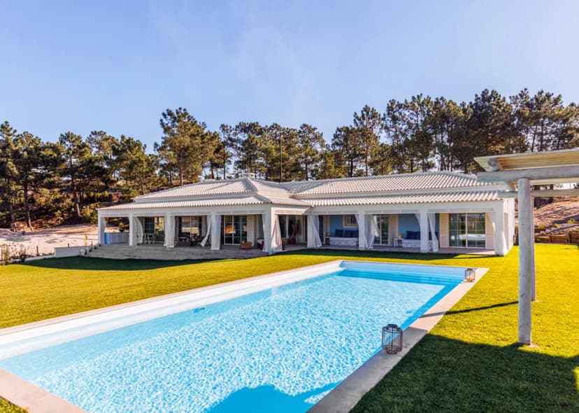 Luxurious Spacious Villa With Pool