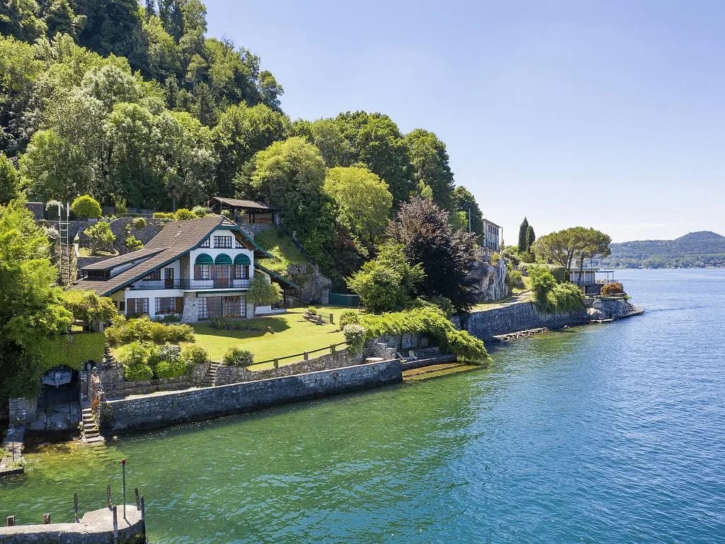 Amazing Lakefront7BR Villa photo 3