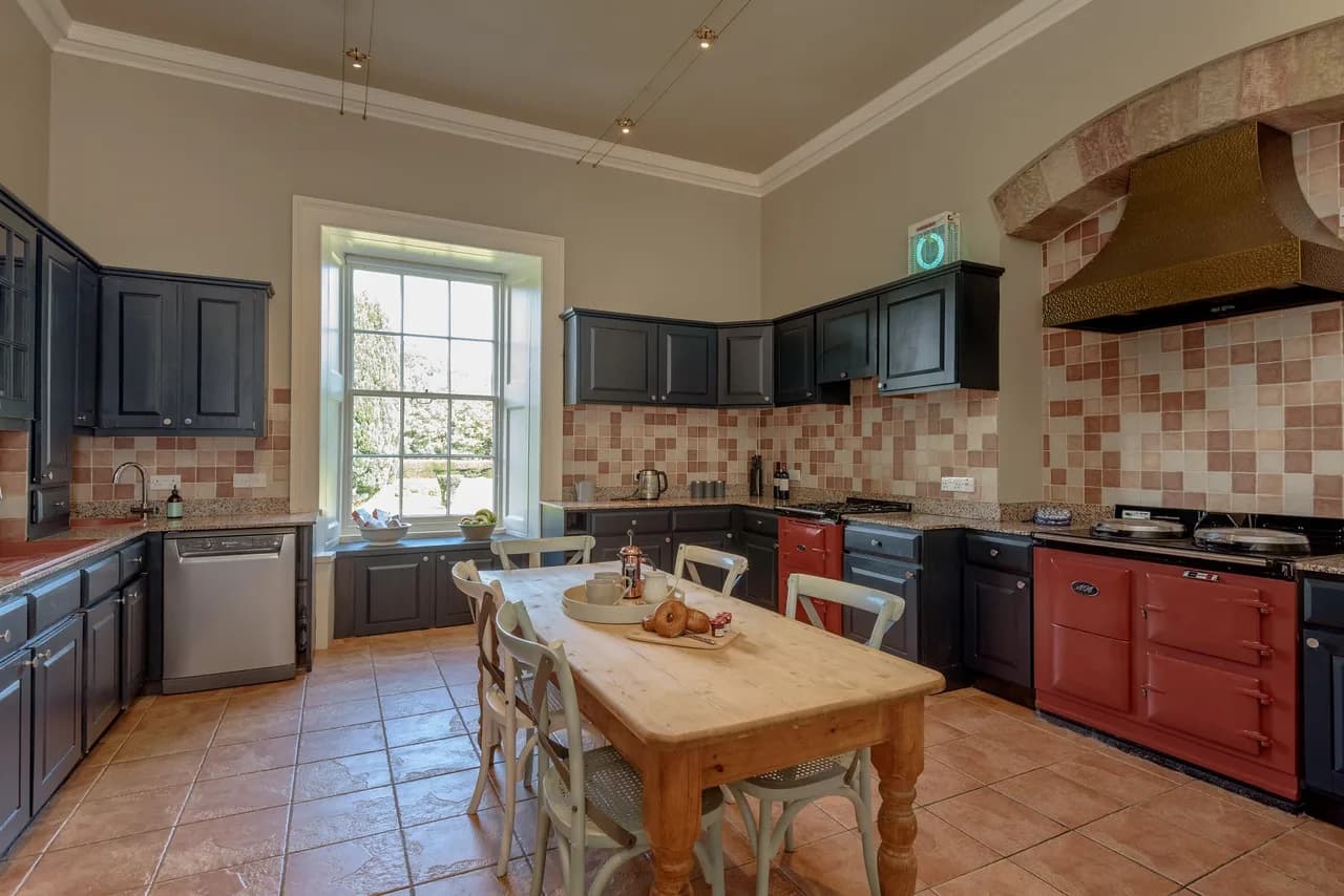 Countryside Gregorian Mansion in Luxury and Style photo 5
