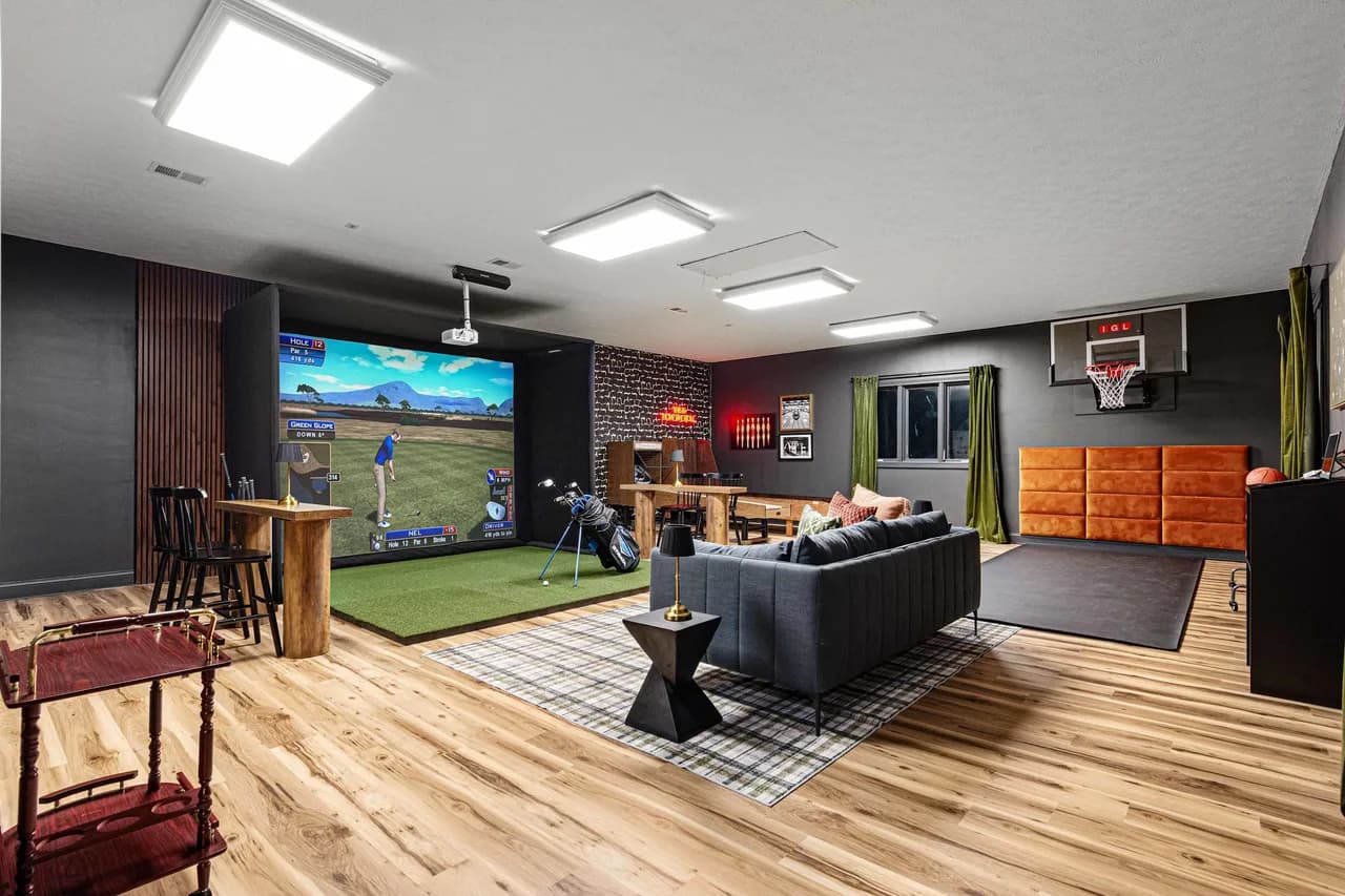 Expansive Six Bedroom Estate in Asheville photo 2