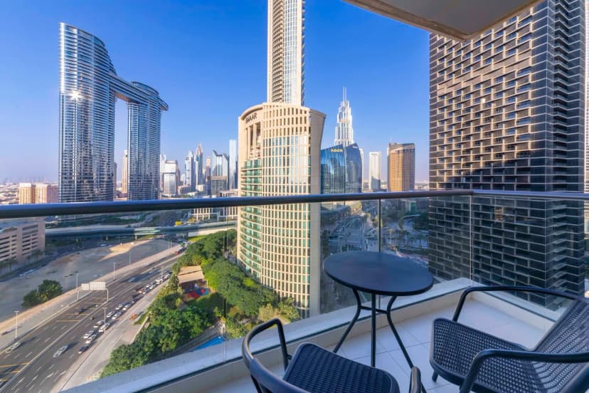 Balinese Style Apt In The Heart Of Downtown Dubai