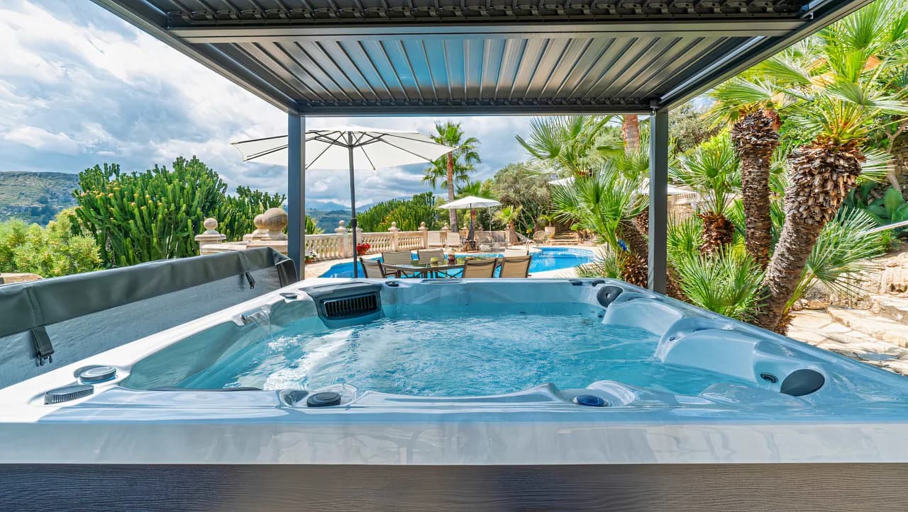 Hilltop Villa with Panoramic Views in Mallorca photo 4