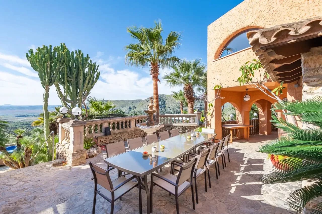Hilltop Villa with Panoramic Views in Mallorca photo 5