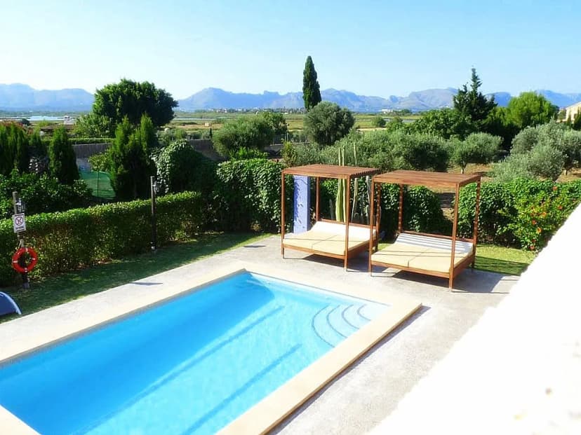 Air-Conditioned Six Bedroom Villa in Mallorca