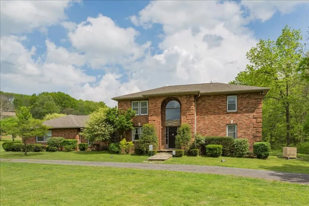 4× Superhost! Brenda Lee 4BR Retreat | Pool + Hot Tub