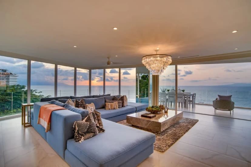 Stunningly Decorated Condo With Divine Ocean Views