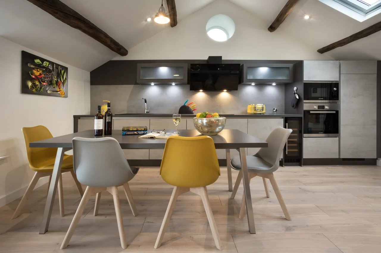 Stylish Two Bedroom Mews in Cartmel, Lake District photo 5