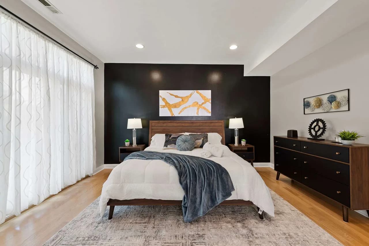 Spacious Seven Bedroom Villa in Chicago photo 5