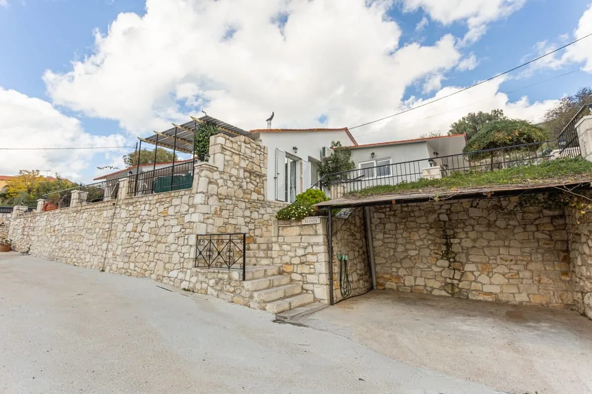 Villa With Mountain View and Private Pool photo 4
