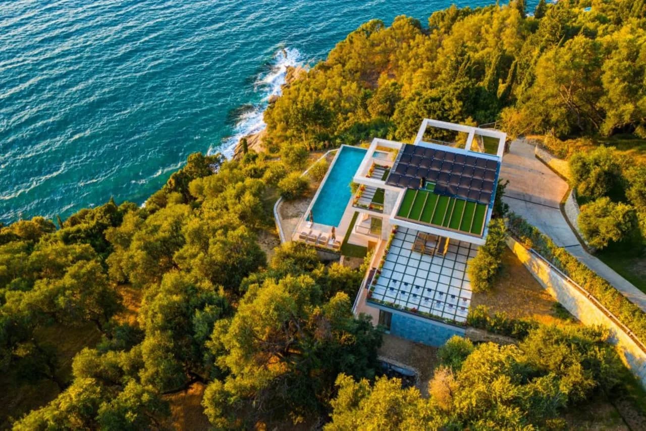 Extraordinary 3 levels Villa with Jacuzzi and Infi
