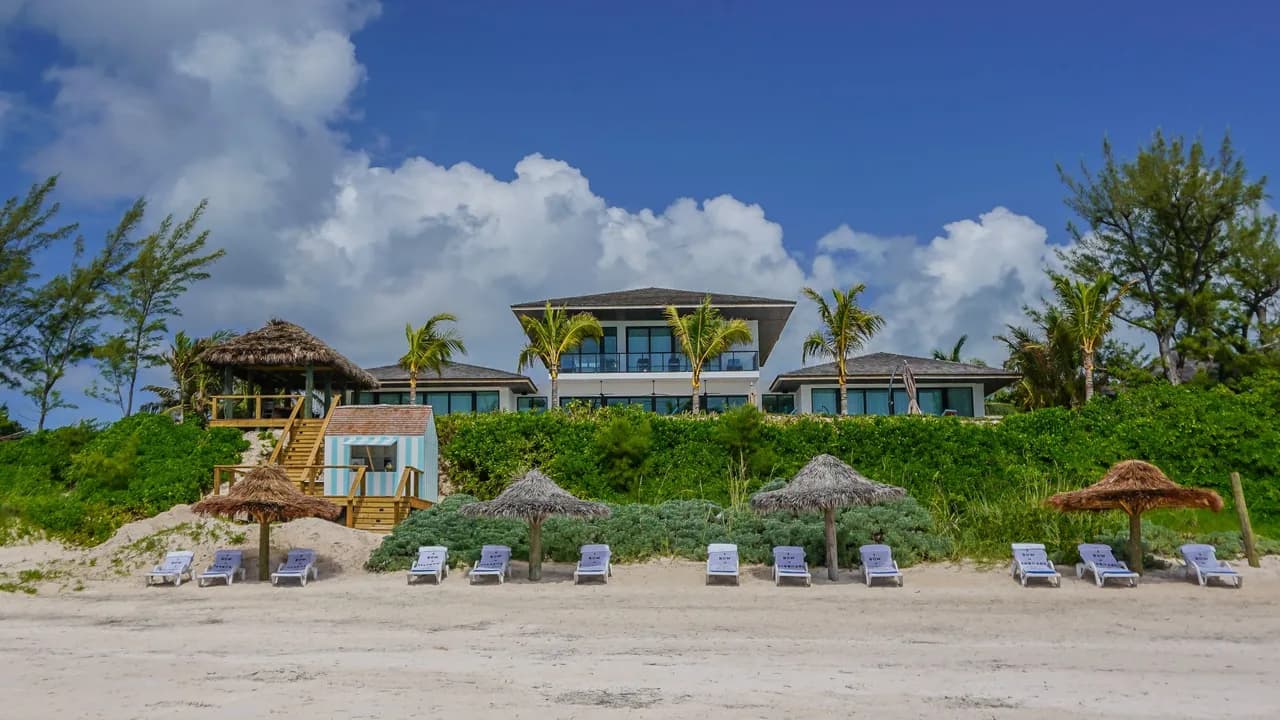 Luxurious Ocean Front Mansion in The Bahamas photo 3