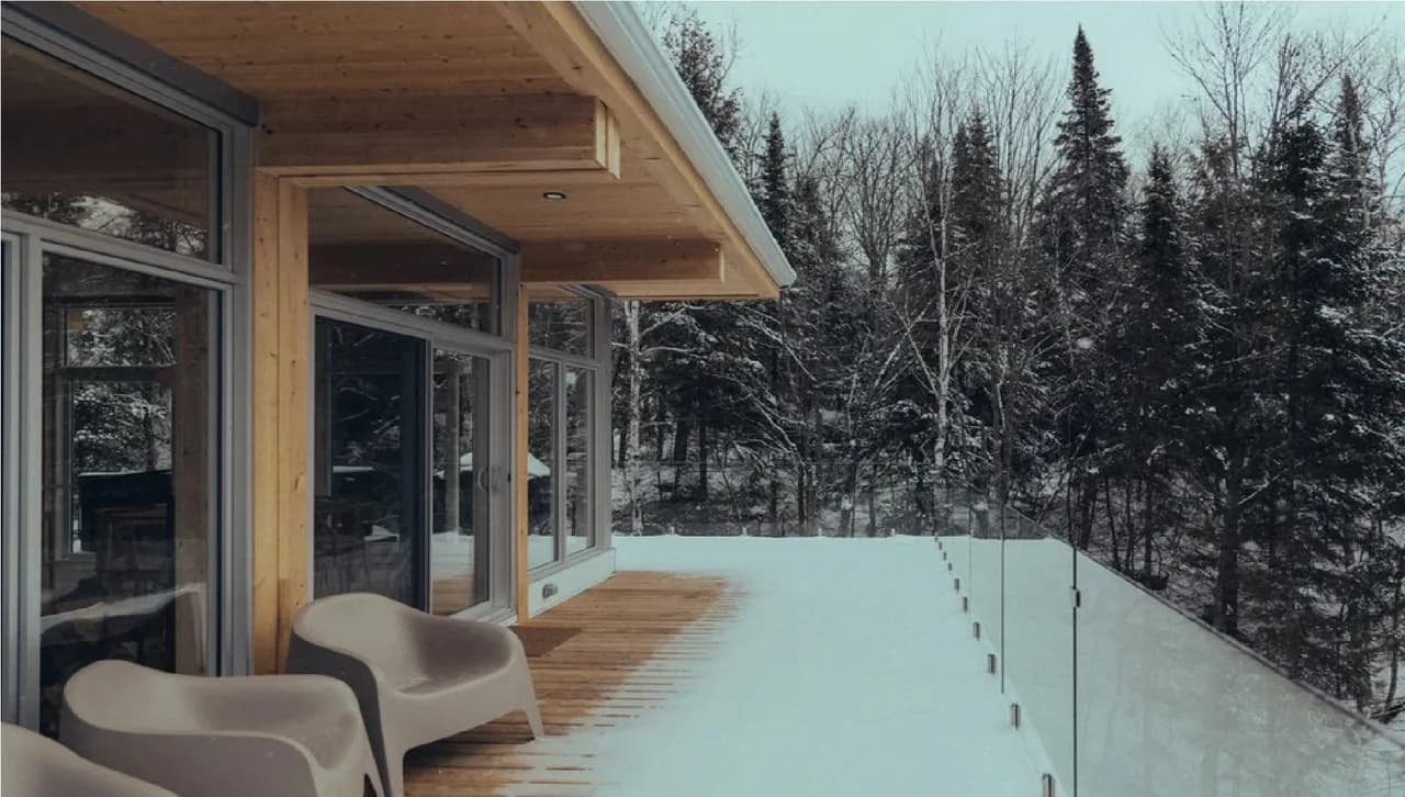 Snow Chalet Perched in the Treetops of Tremblant photo 3