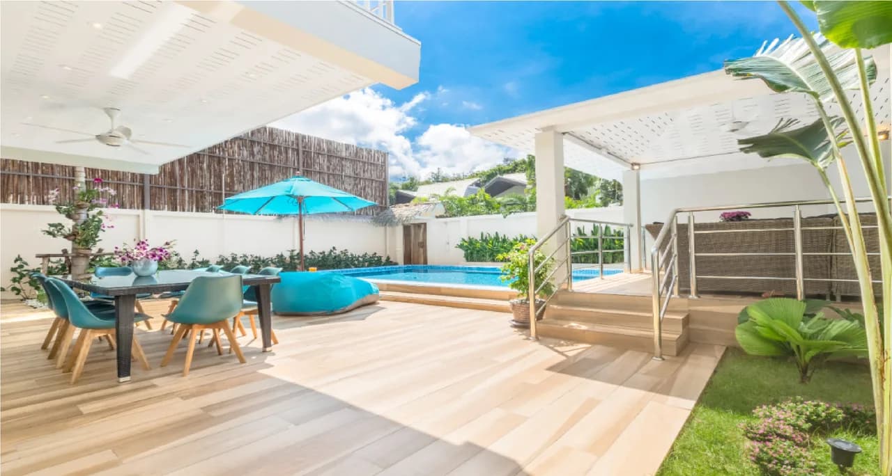 Cozy 3 Storey Villa Surrounded by a Charming  Yard photo 4